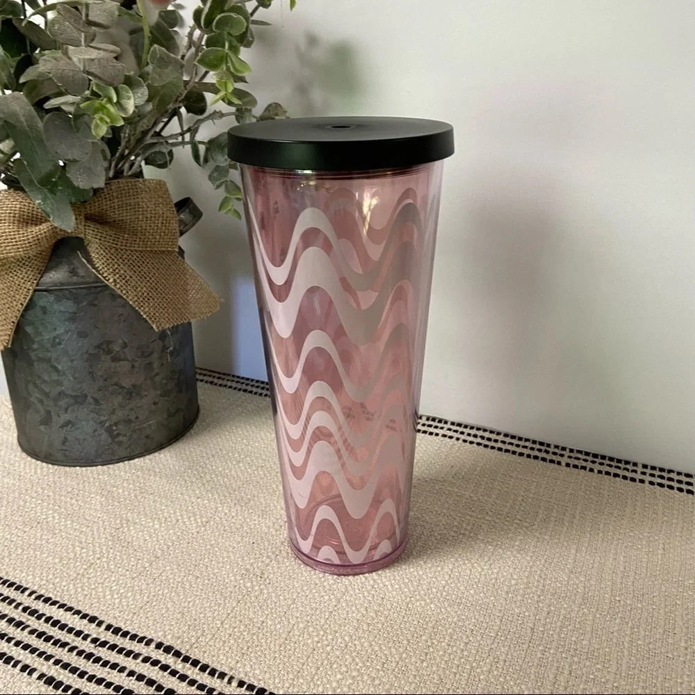 STARBUCKS / Pink Wavey Plastic 24oz Insulated Cup with Lid
